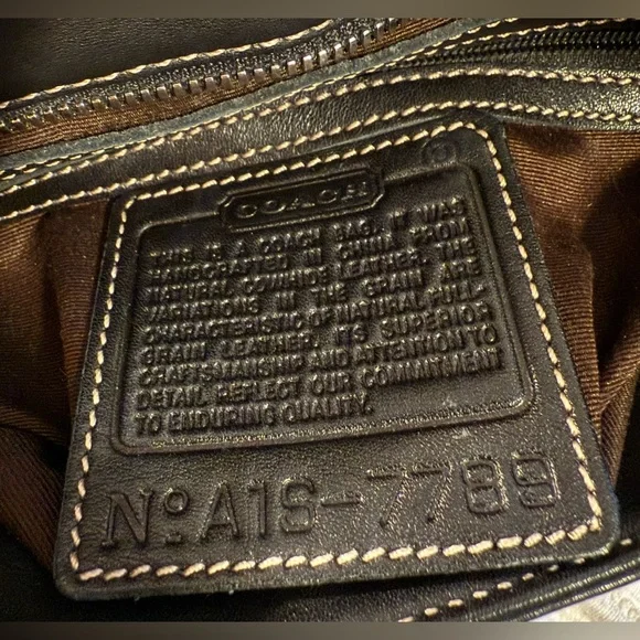 Vintage Coach Hamptons Legacy Hobo (style #7789) in smooth black leather. 🔥 - Picture 6 of 15